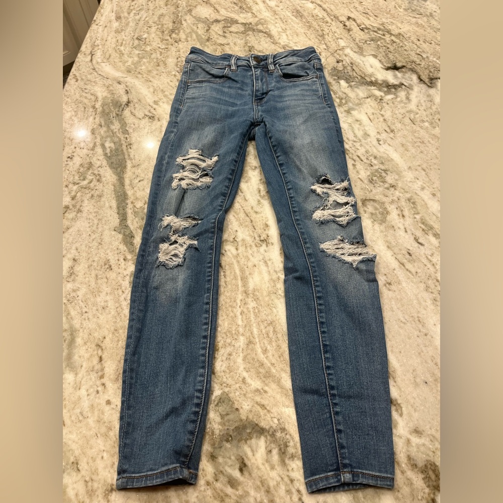 American eagle distressed hi rise jegging‎ jeans size 2 short